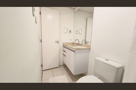 Apartamento à venda com 162m², 2 quartos e 2 vagas Apartamento à venda com 162m², 2 quartos e 2 vagasBanheiro da Suíte 1