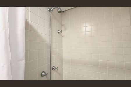 Apartamento à venda com 162m², 2 quartos e 2 vagas Apartamento à venda com 162m², 2 quartos e 2 vagasBanheiro da Suíte 1