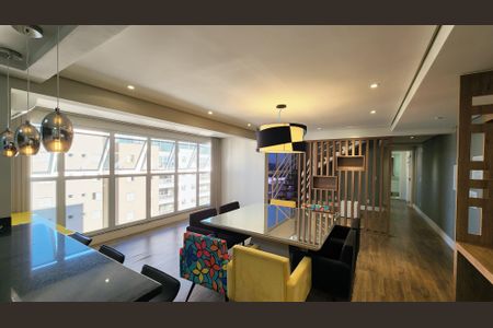 Apartamento à venda com 162m², 2 quartos e 2 vagas Apartamento à venda com 162m², 2 quartos e 2 vagasSala