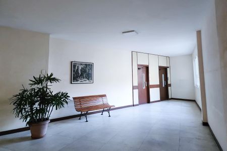 Apartamento à venda com 79m², 2 quartos e sem vagaCorredor