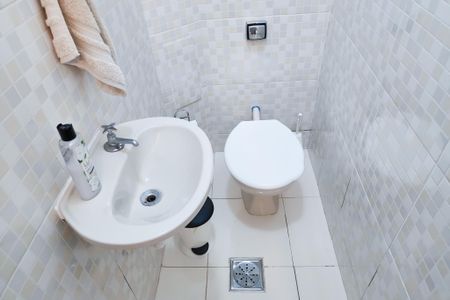 Apartamento à venda com 79m², 2 quartos e sem vagaBanheiro de serviço