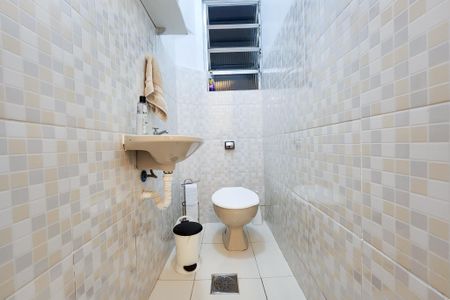 Apartamento à venda com 79m², 2 quartos e sem vagaBanheiro de serviço 