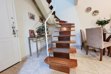 Apartamento à venda com 79m², 2 quartos e sem vagaSala