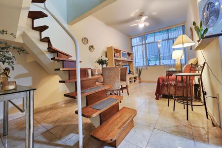 Apartamento à venda com 79m², 2 quartos e sem vagaSala