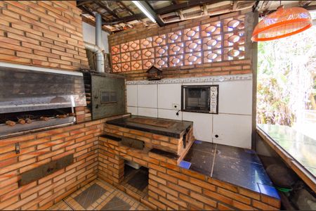 Casa à venda com 480m², 2 quartos e 3 vagasÁrea de churrasqueira