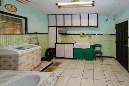 Casa à venda com 480m², 2 quartos e 3 vagasÁrea de serviço