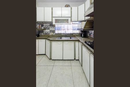 Casa à venda com 480m², 2 quartos e 3 vagasCozinha