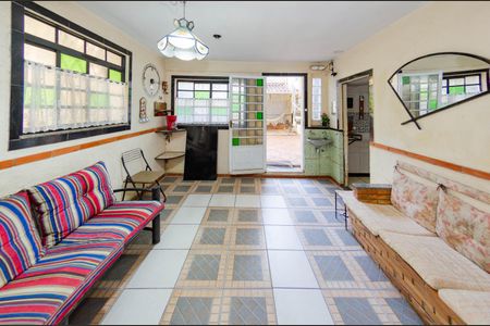 Casa à venda com 480m², 2 quartos e 3 vagasSala 2