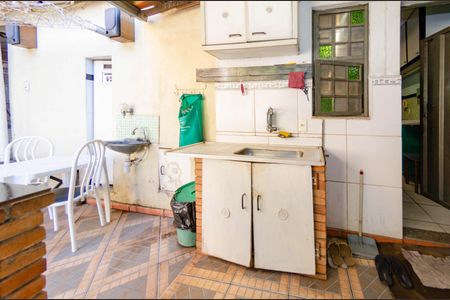 Casa à venda com 480m², 2 quartos e 3 vagasÁrea de churrasqueira