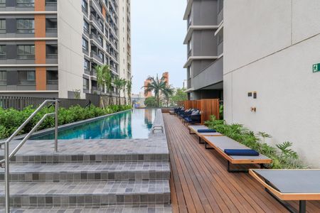 Apartamento à venda com 364m², 4 quartos e 4 vagasÁrea comum - Piscina