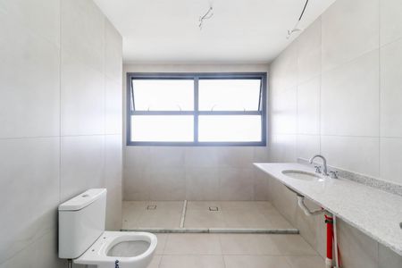 Apartamento à venda com 364m², 4 quartos e 4 vagasBanheiro da Suíte 1