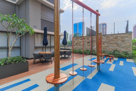 Apartamento à venda com 364m², 4 quartos e 4 vagasÁrea comum - Playground