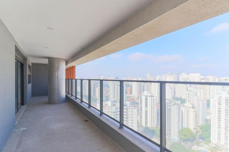 Apartamento à venda com 364m², 4 quartos e 4 vagasVaranda da Suíte 1