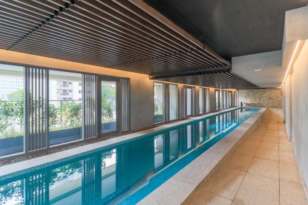 Apartamento à venda com 364m², 4 quartos e 4 vagasÁrea comum - Piscina Coberta