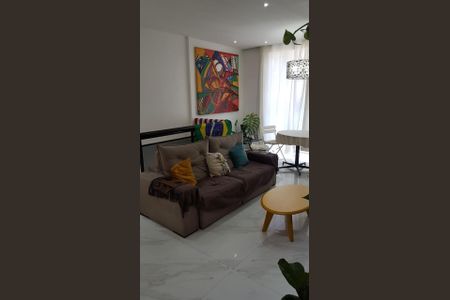 Casa de condomínio à venda com 170m², 5 quartos e 1 vagaSala