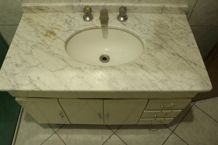 Apartamento para alugar com 70m², 2 quartos e sem vagaBanheiro
