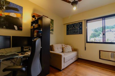 Apartamento à venda com 178m², 4 quartos e 1 vagaQuarto 3