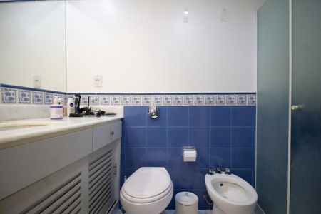 Apartamento à venda com 178m², 4 quartos e 1 vagaBanheiro social