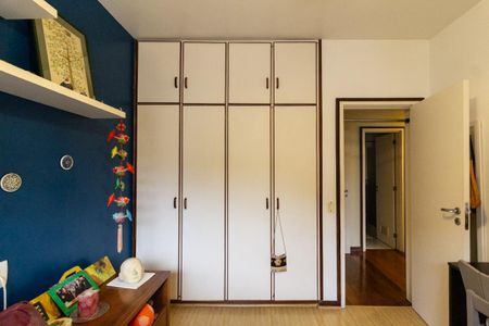 Apartamento à venda com 178m², 4 quartos e 1 vagaQuarto 1