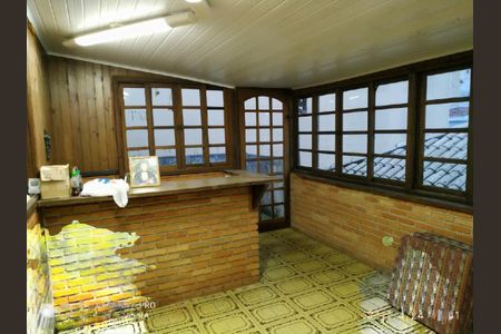 Casa à venda com 180m², 3 quartos e 2 vagas