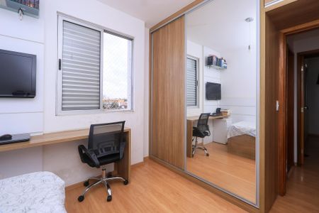 Apartamento à venda com 100m², 3 quartos e 2 vagas Apartamento à venda com 100m², 3 quartos e 2 vagasQuarto 2