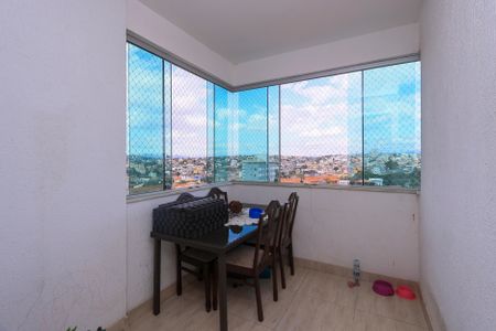 Apartamento à venda com 100m², 3 quartos e 2 vagas Apartamento à venda com 100m², 3 quartos e 2 vagasVaranda