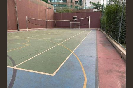 Apartamento à venda com 230m², 4 quartos e 4 vagas