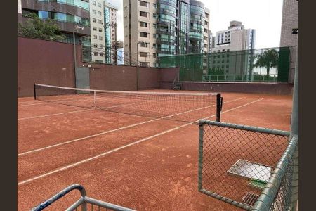 Apartamento à venda com 230m², 4 quartos e 4 vagas