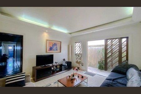 Casa à venda com 116m², 4 quartos e 2 vagas