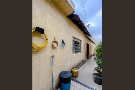 Casa à venda com 116m², 4 quartos e 2 vagas