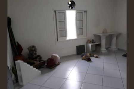 Casa à venda com 77m², 2 quartos e 2 vagas