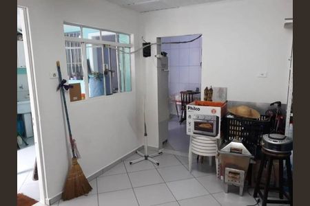 Casa à venda com 77m², 2 quartos e 2 vagas