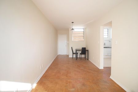 Apartamento à venda com 46m², 1 quarto e 1 vaga Apartamento à venda com 46m², 1 quarto e 1 vagaSala