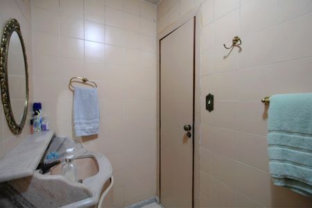 Apartamento à venda com 110m², 3 quartos e 1 vagaBanheiro Social