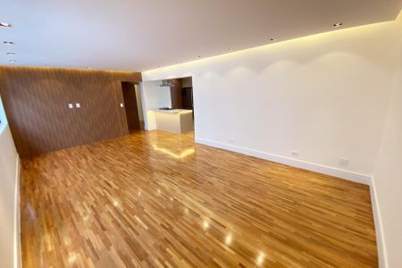 Apartamento à venda com 180m², 3 quartos e 2 vagasSala