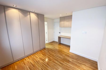 Apartamento à venda com 180m², 3 quartos e 2 vagasSuíte 1