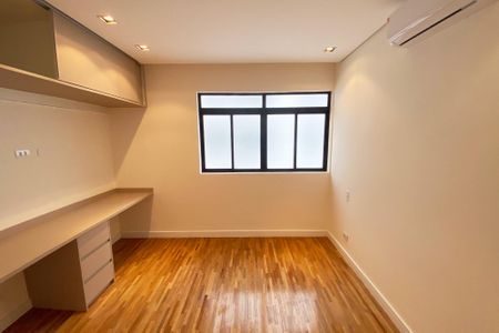 Apartamento à venda com 180m², 3 quartos e 2 vagasquarto 3