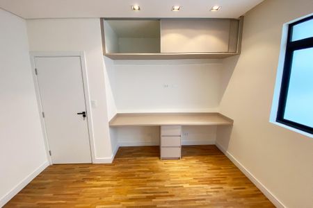 Apartamento à venda com 180m², 3 quartos e 2 vagasquarto 3