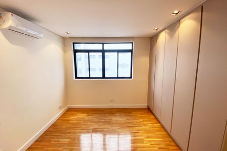Apartamento à venda com 180m², 3 quartos e 2 vagasSuíte 1