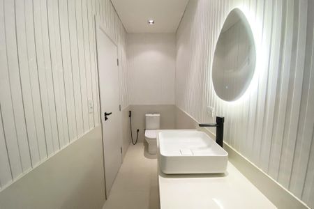 Apartamento à venda com 180m², 3 quartos e 2 vagasBanheiro da Suíte 2