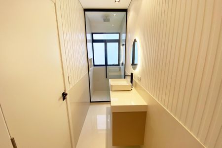 Apartamento à venda com 180m², 3 quartos e 2 vagasBanheiro da Suíte 1