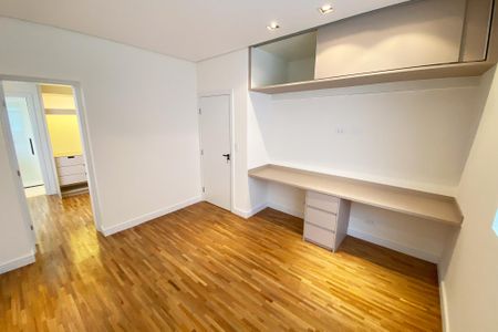 Apartamento à venda com 180m², 3 quartos e 2 vagasSuíte 3