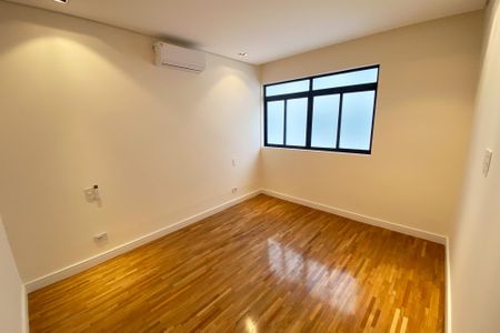 Apartamento à venda com 180m², 3 quartos e 2 vagasSuíte 2