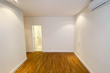 Apartamento à venda com 180m², 3 quartos e 2 vagasSuíte 2