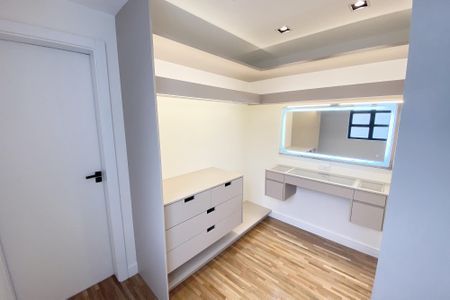 Apartamento à venda com 180m², 3 quartos e 2 vagasCloset da Suíte 3