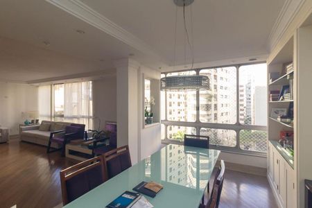Apartamento à venda com 250m², 3 quartos e 2 vagasSala