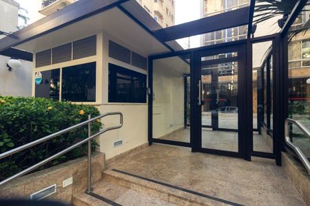 Apartamento à venda com 250m², 3 quartos e 2 vagasFachada