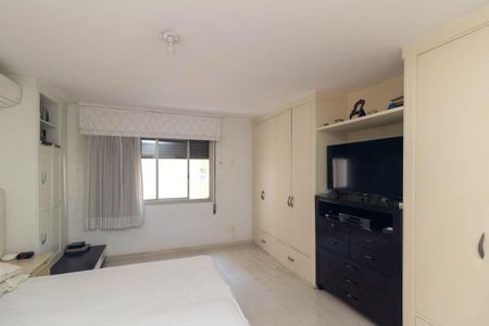 Apartamento à venda com 250m², 3 quartos e 2 vagasSuíte