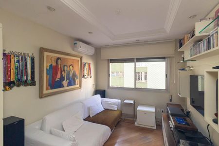 Apartamento à venda com 250m², 3 quartos e 2 vagasSala de TV