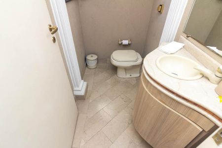 Apartamento à venda com 250m², 3 quartos e 2 vagasLavabo